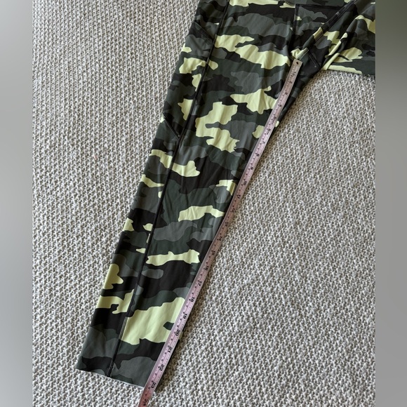lululemon wunder under train with pockets green camo everlux leggings size 8 - Picture 9 of 15